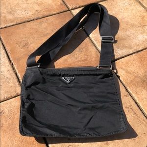 Prada Messenger